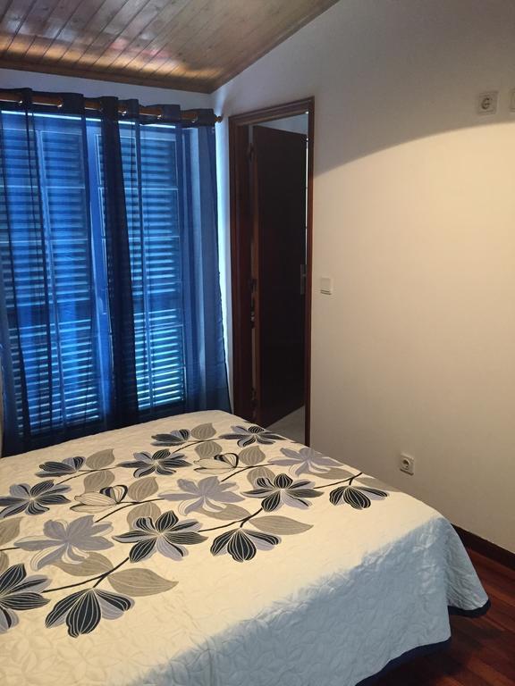 Casinha Das Cortes Apartment วีลาโนวา เด เซอร์เวย์รา ภายนอก รูปภาพ